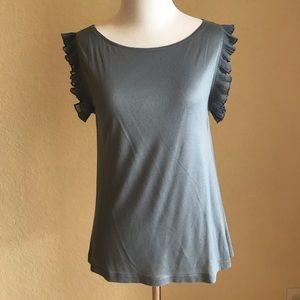 **** only $10**** Juicy Couture gray top. Size SP